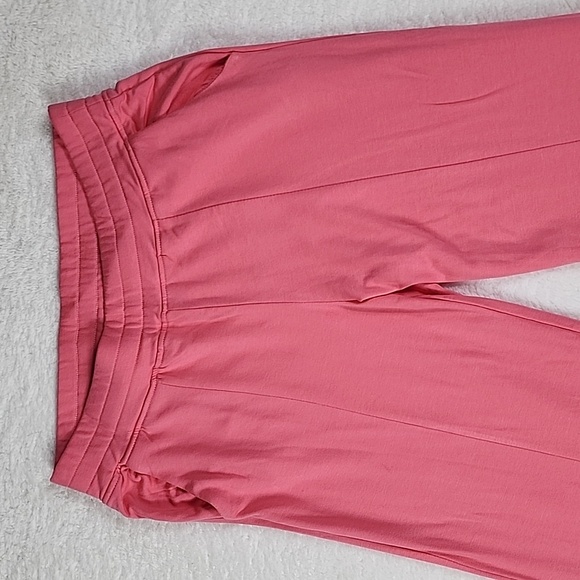 Talulah Super Soft Pink Split Hem Wide Leg Sweatpants With Pockets - Picture 3 of 14
